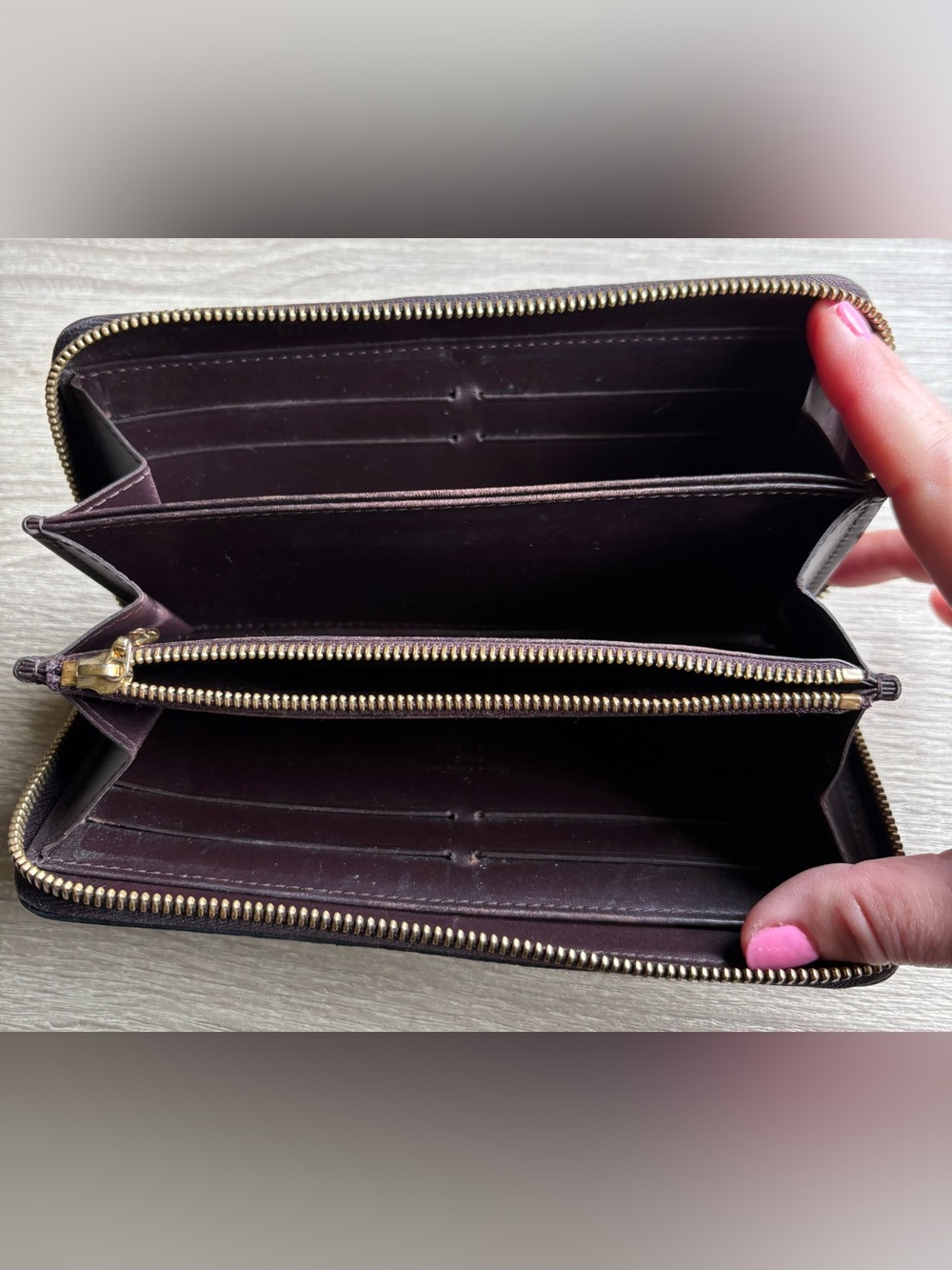 Louis Vuitton Black Vernis Monogram Zip Wallet - Picture 5 of 10